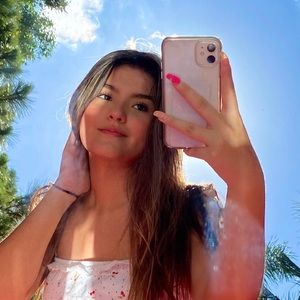 Meet your Posher, Josefa